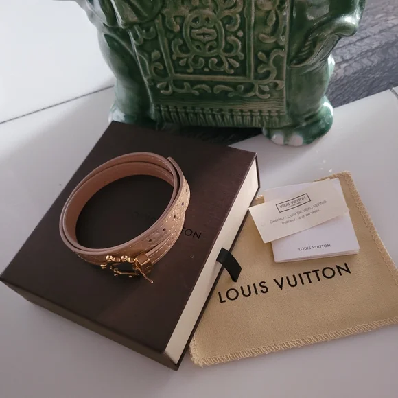 Authentic Louis Vuitton Vernis Belt Style Bracelet In Like New Condition! - Picture 2 of 8